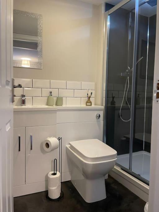קינגס לין Cedar House - 2 Bed House With Free Parking In Town Centre! By Shortstays4U מראה חיצוני תמונה